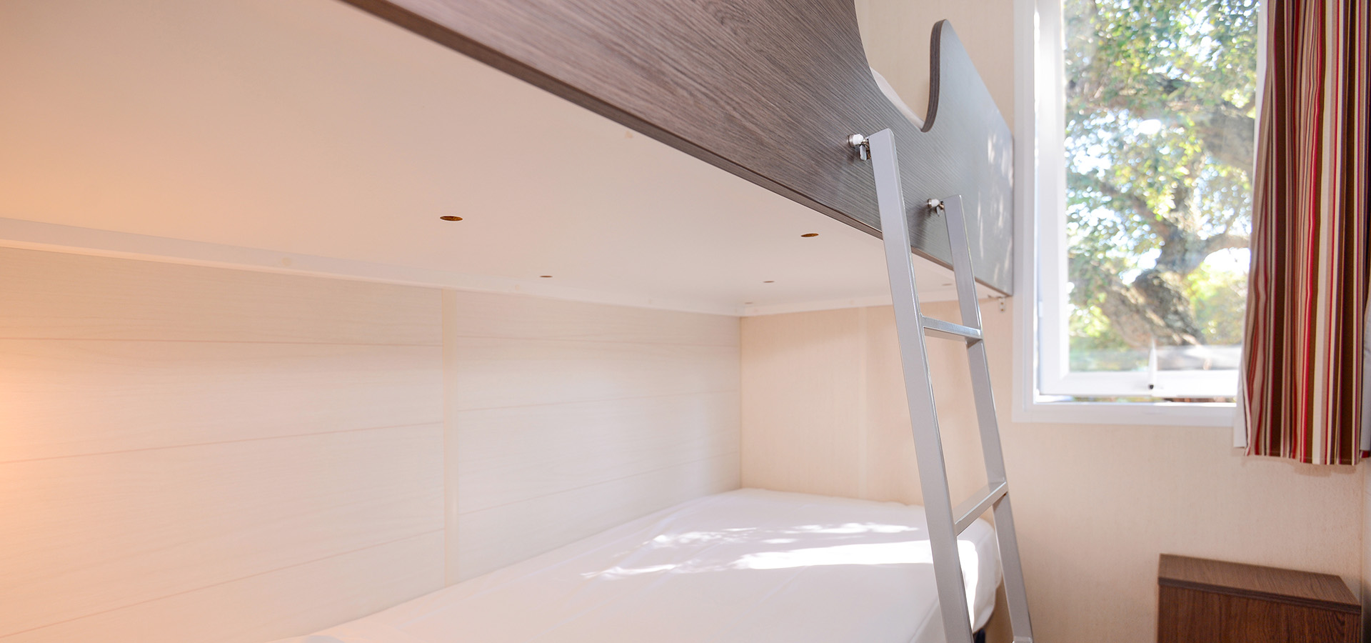 Camping la vetta location MH confort 3CH LIT SUP chambre enfant 2
